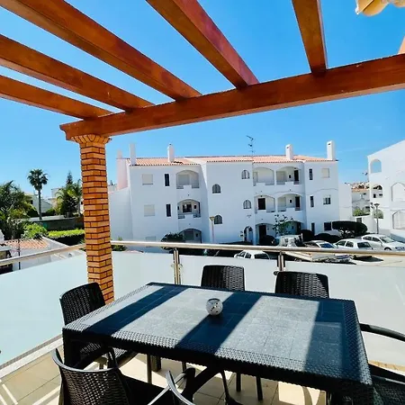 Oura Oasis E - Shared Pool - 6 Guests - Albufeira